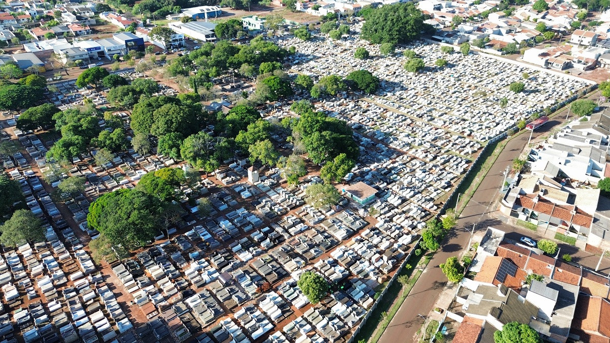 Decreto estabelece prazos para serviços no Cemitério visando o Dia de Finados