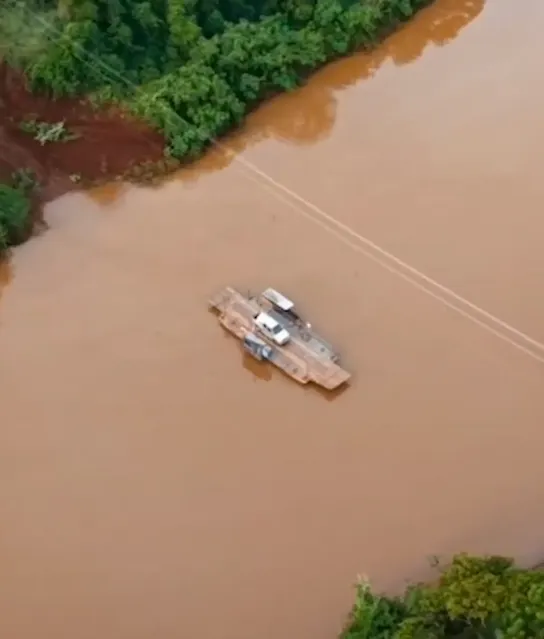 Balsa entre Barbosa Ferraz e Godoy Moreira será desativada para avanço de obras da nova ponte
