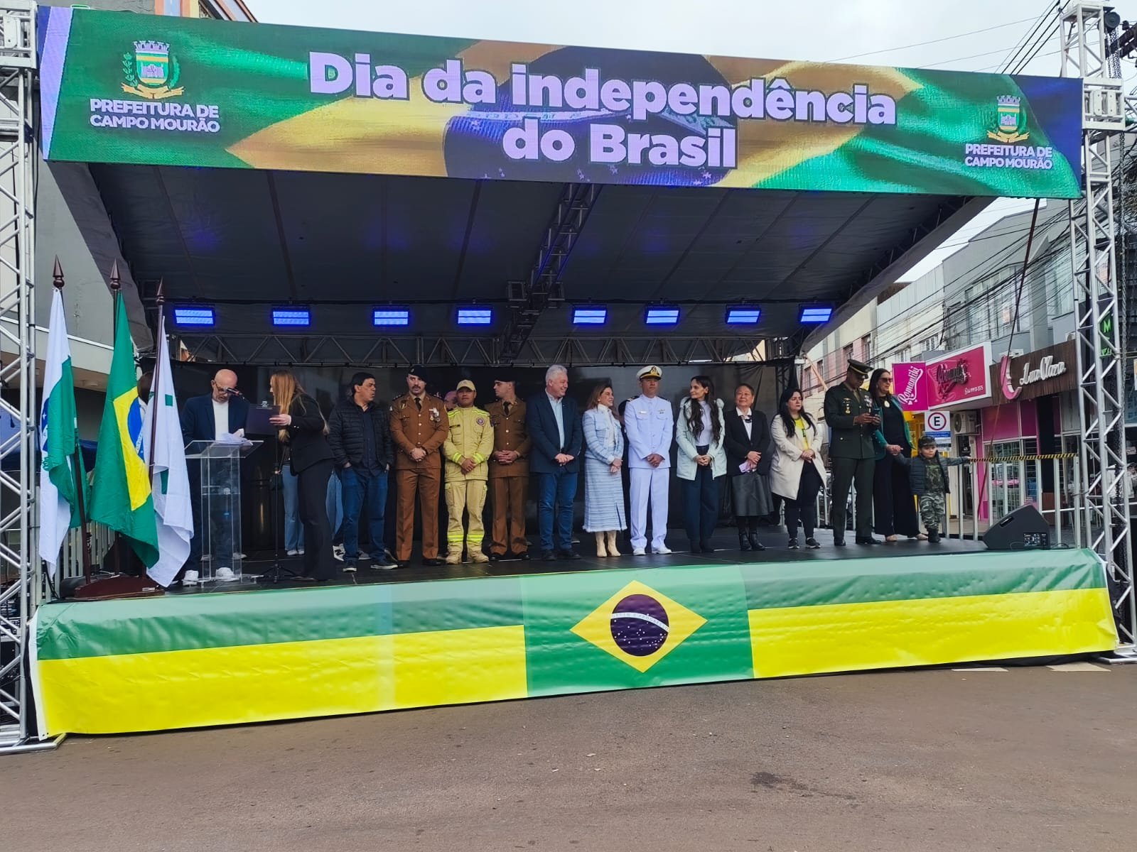 Desfile cívico marcou Dia da Independência em Campo Mourão