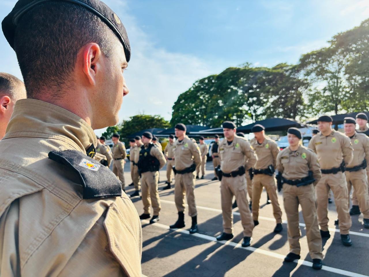 11º BPM HOMENAGEIA ‘DESTAQUES DO MÊS’ E RECONHECE EQUIPES DE GRANDES OPERAÇÕES POLICIAIS