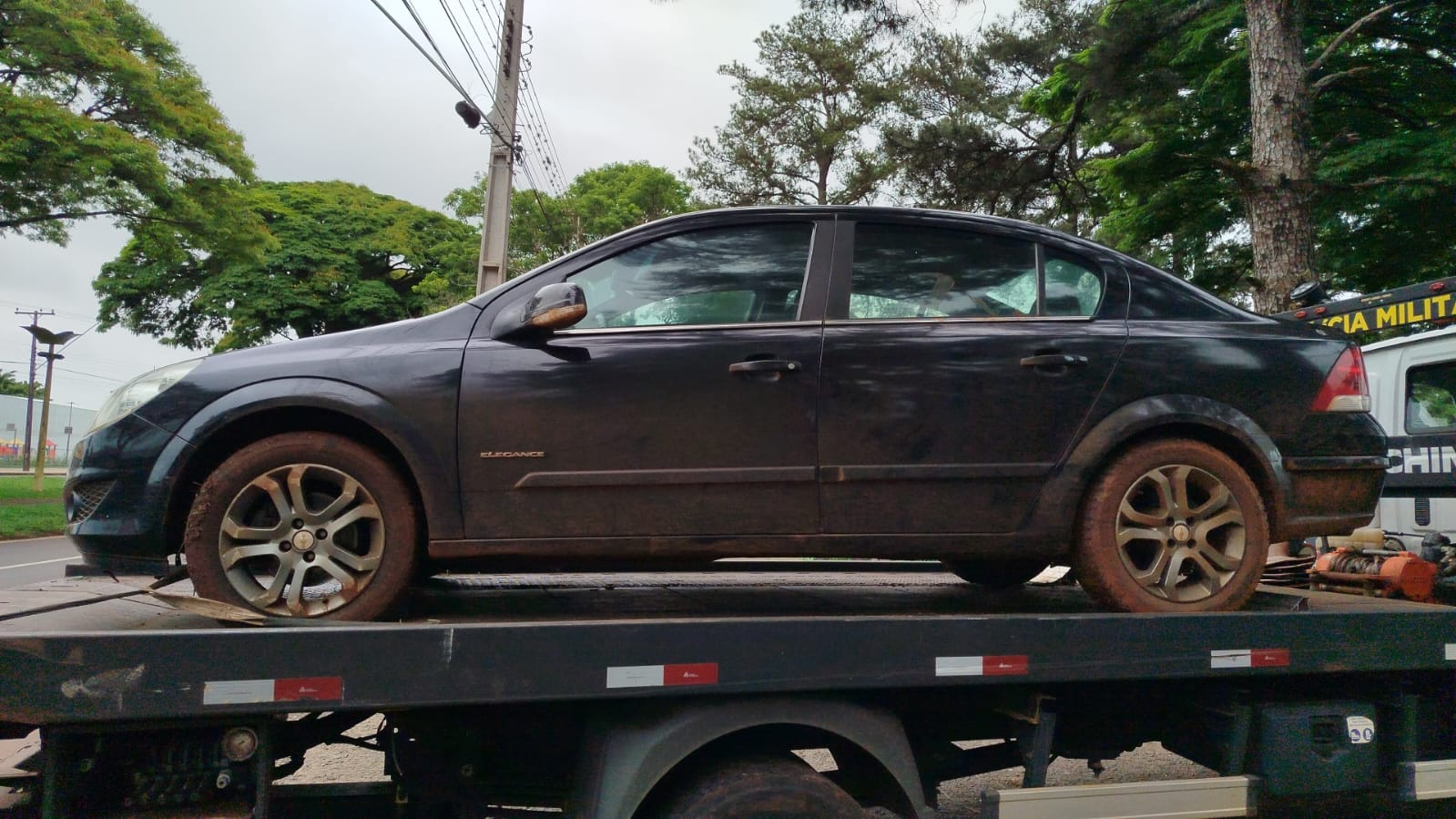 Polícia Militar recupera veículo com alerta de roubo na zona rural de Campo Mourão