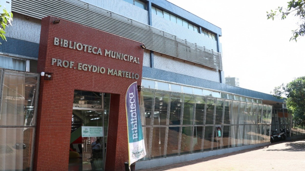 Semana Nacional do Livro: Biblioteca Municipal de Campo Mourão promove doação de livros e atividades culturais