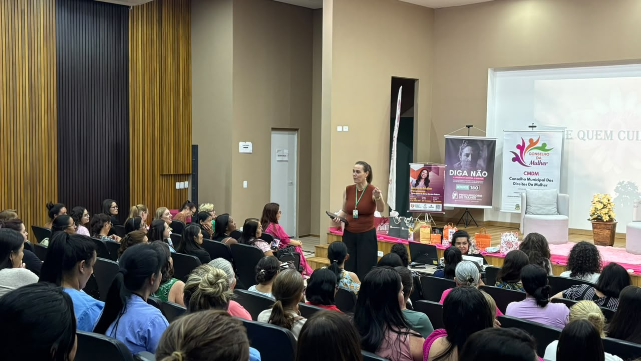 Conexão Rosa reúne mulheres em tarde de informação, acolhimento e incentivo ao autocuidado em Campo Mourão
