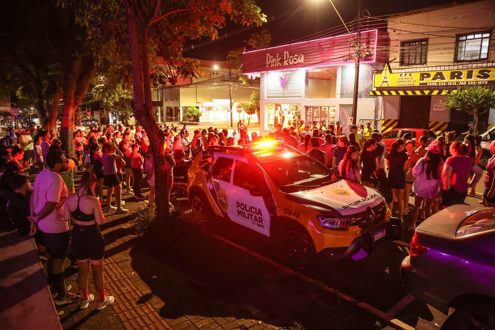 PATRULHA MARIA DA PENHA PARTICIPA DA CORRIDA OUTUBRO ROSA EM CAMPO MOURÃO E REFORÇA A IMPORTÂNCIA DA PREVENÇÃO AO CÂNCER DE MAMA