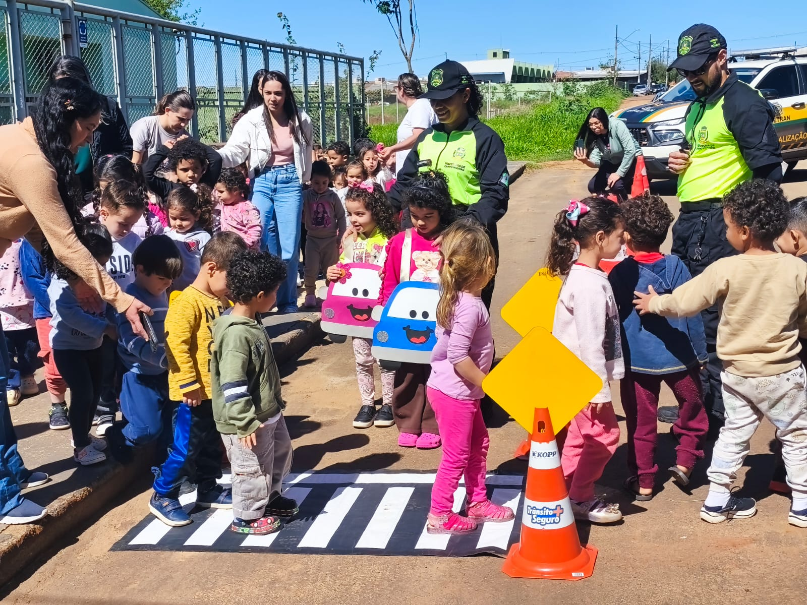 Diretran realiza aula de trânsito para crianças do CMEI Nossa Senhora de Fátima