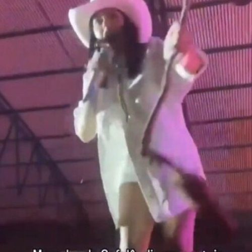 VÍDEO: Fã da região de Goioerê dá presente inusitado para Ana Castela e viraliza – ASSISTA