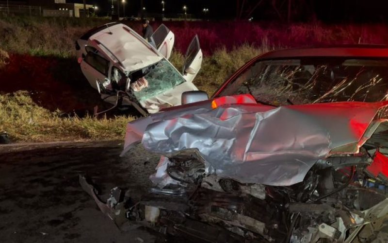 COLISÃO FRONTAL DEIXA JOVEM MORTA E TRÊS FERIDOS NA BR-158 EM CAMPO MOURÃO