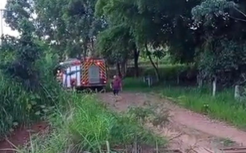 Veículo Despenca em Barranco Após Travessia de Ponte na Região de São Benedito
