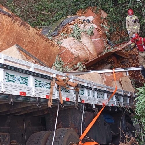 CAMINHONEIRO MORRE EM GRAVE ACIDENTE NA PR-487 ENTRE LUIZIANA E IRETAMA
