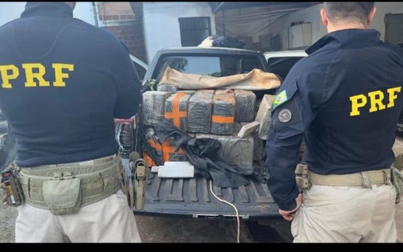 Apreensão de droga na PR-317 pela PRF