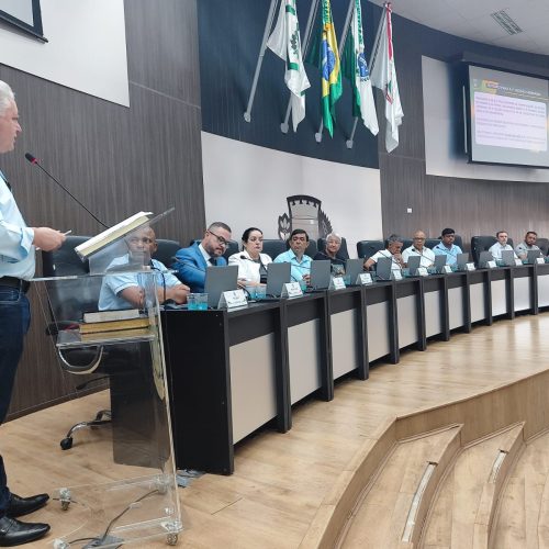 Na abertura dos trabalhos da Câmara, prefeito Douglas reafirma compromissos de campanha