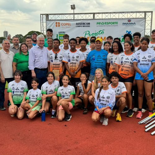 Entrega de materiais esportivos fortalece o projeto “Atletismo Esperança” em Campo Mourão