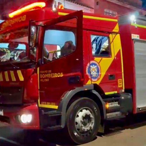 Princípio de incêndio mobiliza Corpo de Bombeiros na Vila Urupês