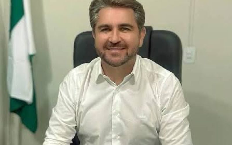 Prefeito de Quinta do Sol veta vale-refeição e auxílio-combustível para vereadores