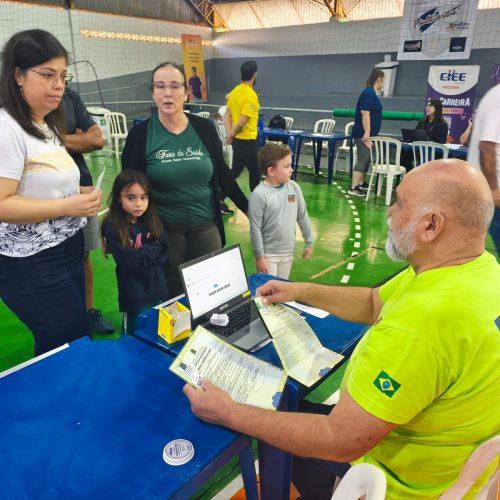 Paraná em Ação concentra serviços grátis até sábado no Ginásio de Esportes da Vila Urupês