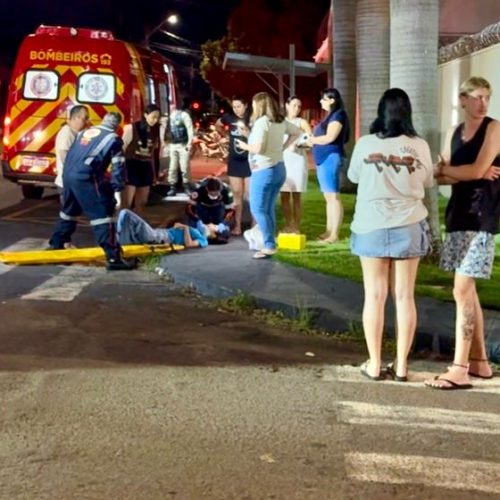 Colisão entre carro e moto deixa duas adolescentes feridas em Campo Mourão; uma em estado gravíssimo