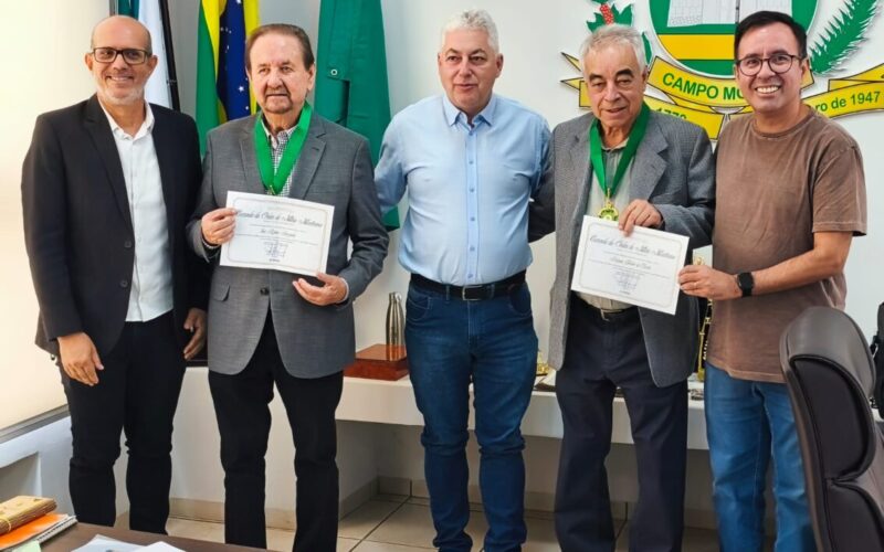 Prefeito conclui entrega da Comenda da Ordem do Mérito Mourãoense