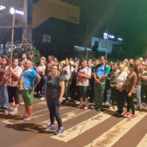 Caminhada Noturna São José reúne cercade 800 peregrinos em Campo Mourão