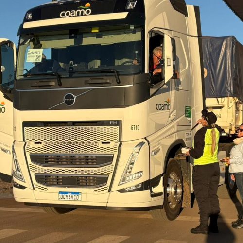 Maio Amarelo: Diretran realiza ação de conscientização com colaboradores da Coamo