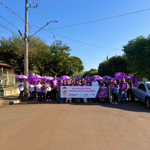Barbosa Ferraz realiza passeata de combate ao feminicídio com apoio da Polícia Militar e rede de proteção