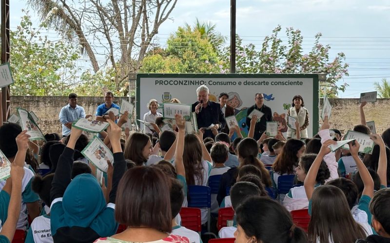 Proconzinho leva educação para o consumo e descarte consciente às escolas municipais de Campo Mourão