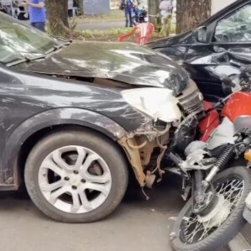 Acidente no Centro de Campo Mourão Envolve Quatro Veículos e Deixa Três Feridos