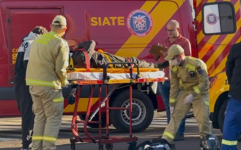 Motociclista fica ferido em colisão com Fiat Strada na Avenida Capitão Índio Bandeira