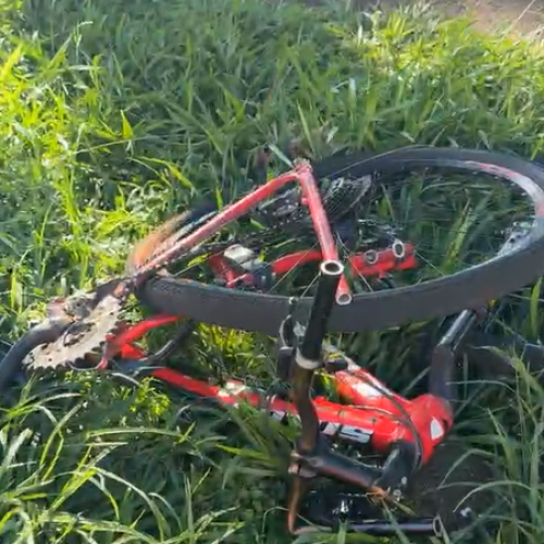 Adolescente fica gravemente ferido após ser atropelado por carreta em Campo Mourão