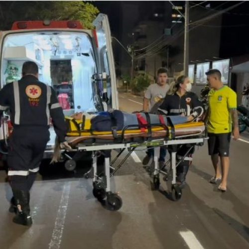 Casal em moto fica ferido após colisão com carro em Campo Mourão