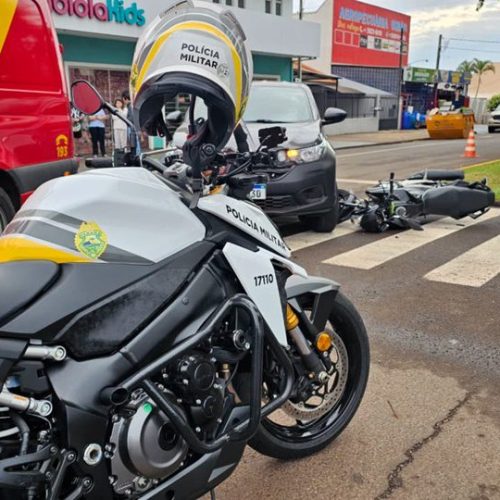 Jovens ficam feridos após colisão entre moto e carro no centro de Campo Mourão