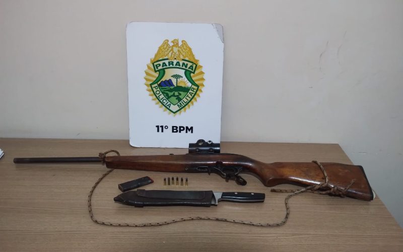 Homem é preso por porte ilegal de arma de fogo e infrações de trânsito em Campo Mourão