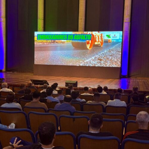 Prefeitura de Campo Mourão fortalece parcerias e participa do evento “Embaixadores do Asfalto” em Curitiba