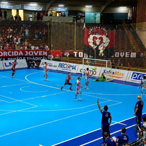 Novo piso do Belin Carolo une esporte, educação e projeção nacional para Campo Mourão