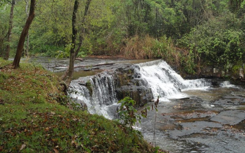 URGENTE: BOMBEIROS MOBILIZADOS POR POSSÍVEL AFOGAMENTO EM CACHOEIRA DE CAMPO MOURÃO