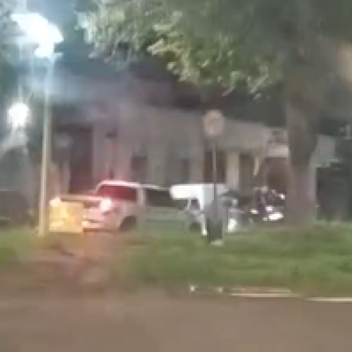 Caminhonete na contramão causa grave colisão frontal no Jardim Lar Paraná