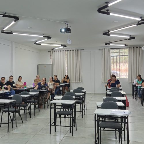 Campo Mourão dá início à capacitação para implantação de programa de liderança nas escolas municipais