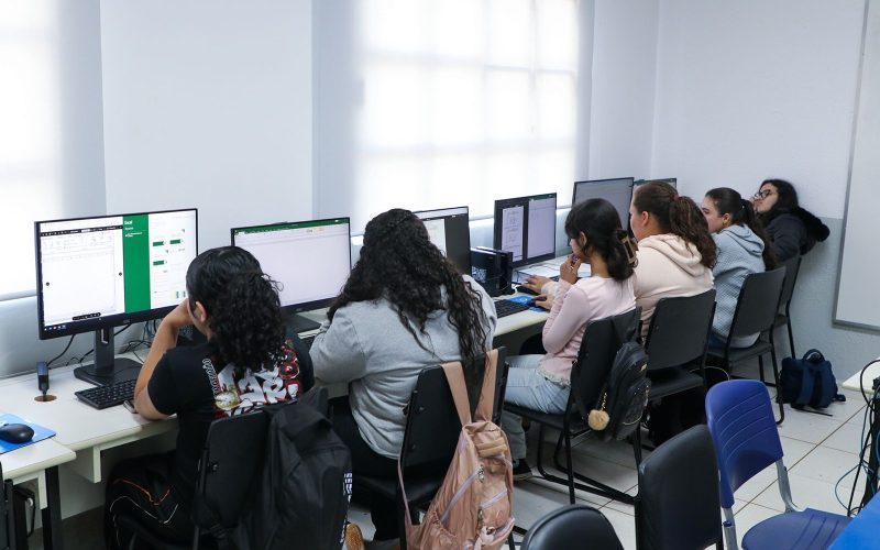 Prefeitura de Campo Mourão oferece curso gratuito de Pacote Office por meio do Centro de Iniciação Profissional