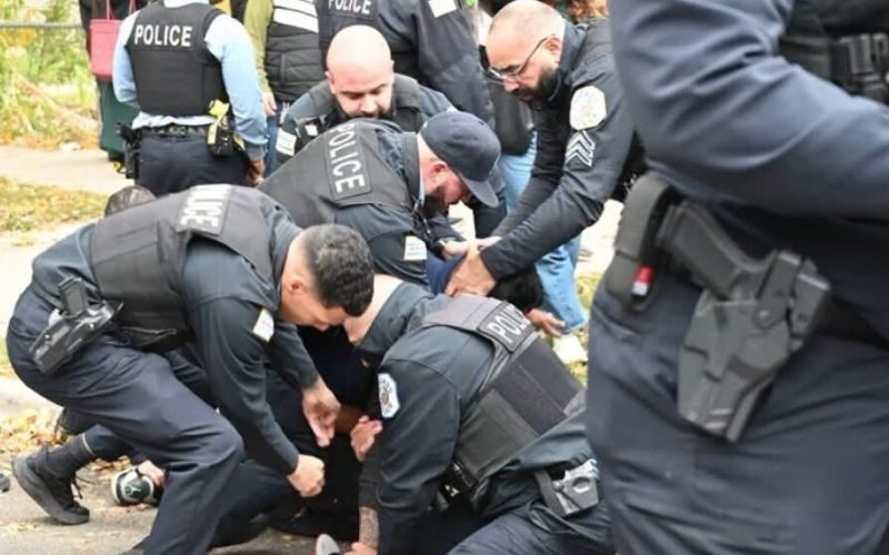 Deputado quer obrigar população a manter distancia mínima de políciais