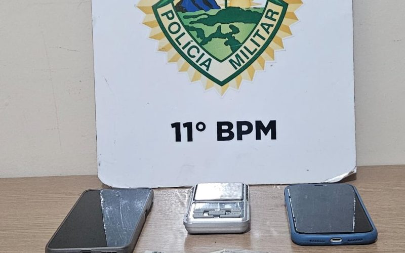 Polícia Militar prende casal com maconha e balança de precisão após abordagem
