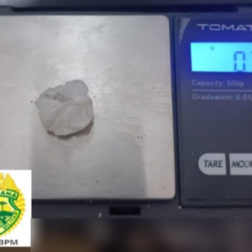 Polícia Militar aborda veículo e apreende cocaína no centro de Peabiru