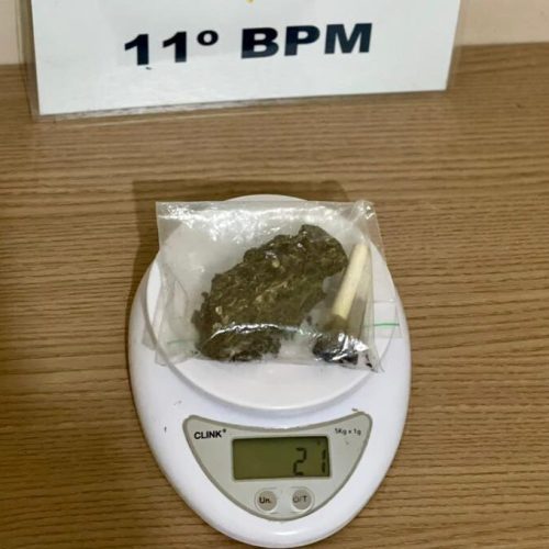 Polícia Militar apreende drogas e encaminha adolescentes à delegacia no Centro de Campo Mourão