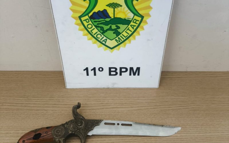 Homem é preso em Campo Mourão após agredir mulher com bicicleta e portar faca