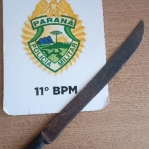 Homem é preso após ameaçar familiares com facão no Jardim Flórida