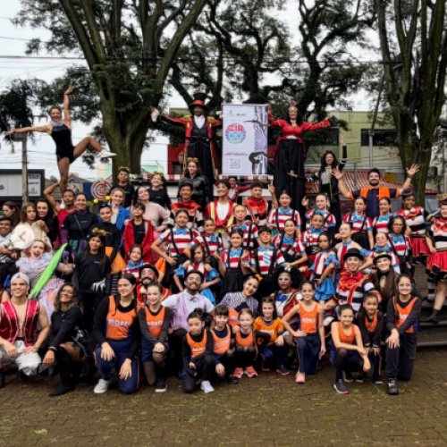 Festival de Circo movimenta o centro de Campo Mourão e transfere espetáculo para o Teatro Municipal