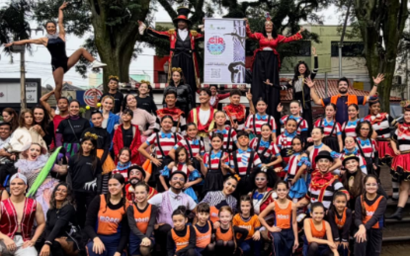Festival de Circo movimenta o centro de Campo Mourão e transfere espetáculo para o Teatro Municipal