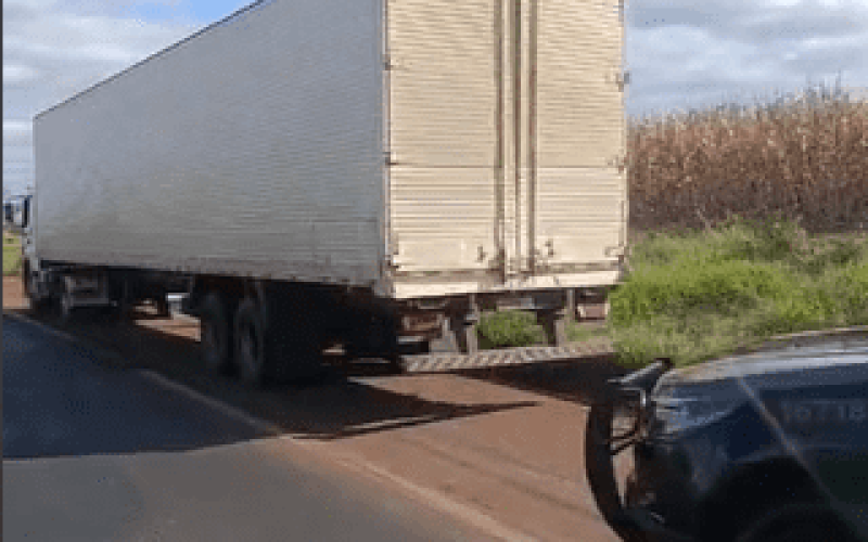 Roubo de Caminhão em Ivailândia – Ladrões Fogem