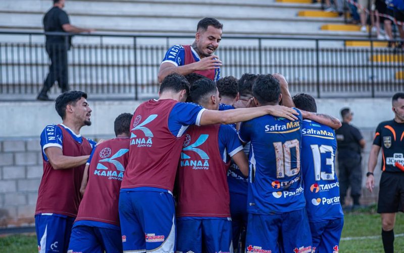 Nacional Atlético Clube disputa vaga histórica na elite do futebol paranaense neste sábado em Maringá