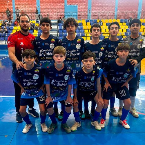 Colégio Vinicius/Campo Mourão Futsal disputa competição internacional em Foz do Iguaçu