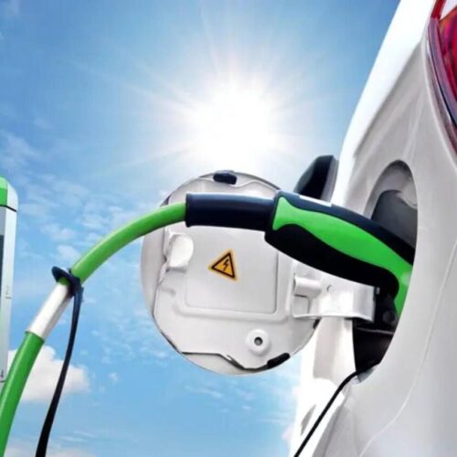 Campo Mourão lidera em frota de veículos elétricos e híbridos entre cidades de mesmo porte no Paraná