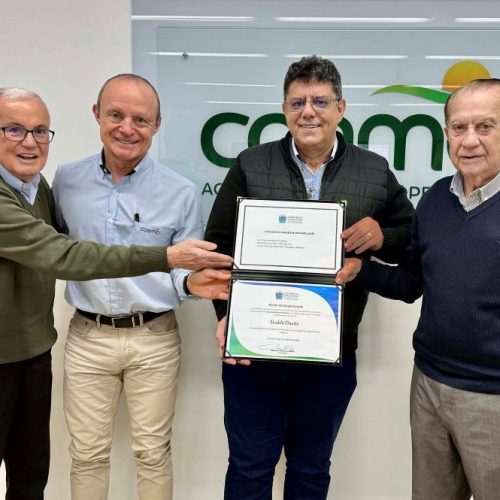 Jornalista Ilivaldo Duarte recebe homenagens das Assembleias do PR, MS e da Câmara de Campo Mourão